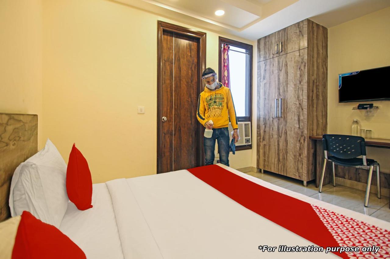 Oyo Flagship 81486 Hotel Mahalaxmi Guesthouse Nuova Delhi Esterno foto